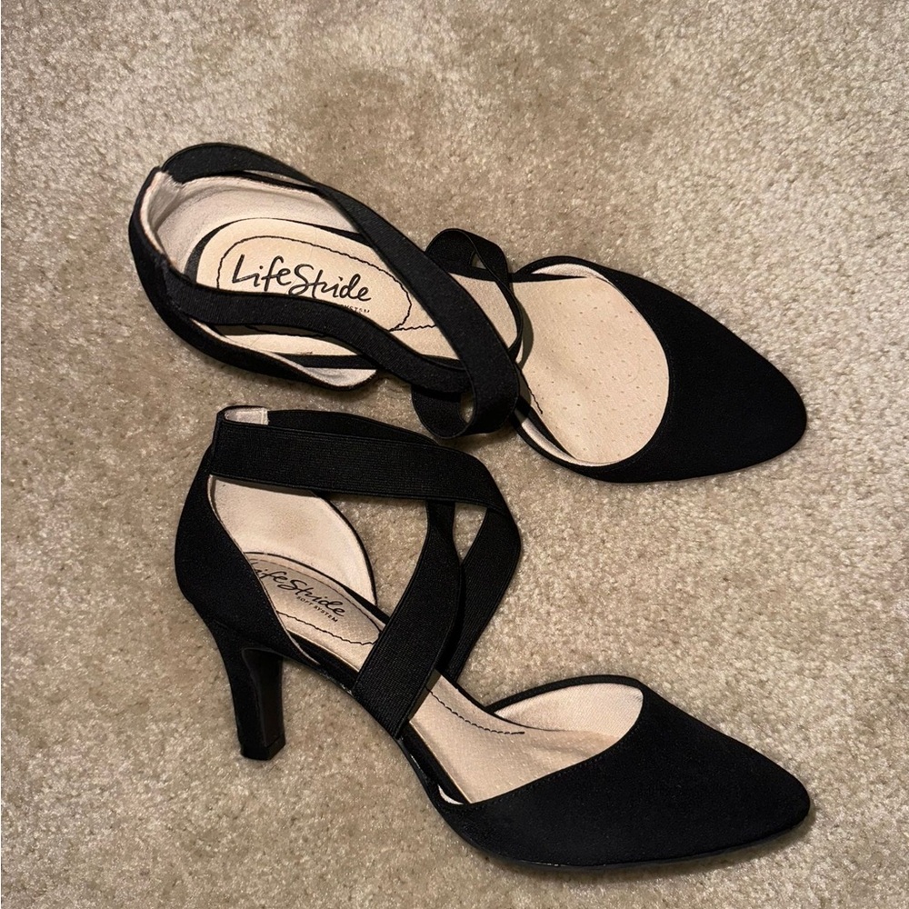 LIFE STRIDE. PUMPS